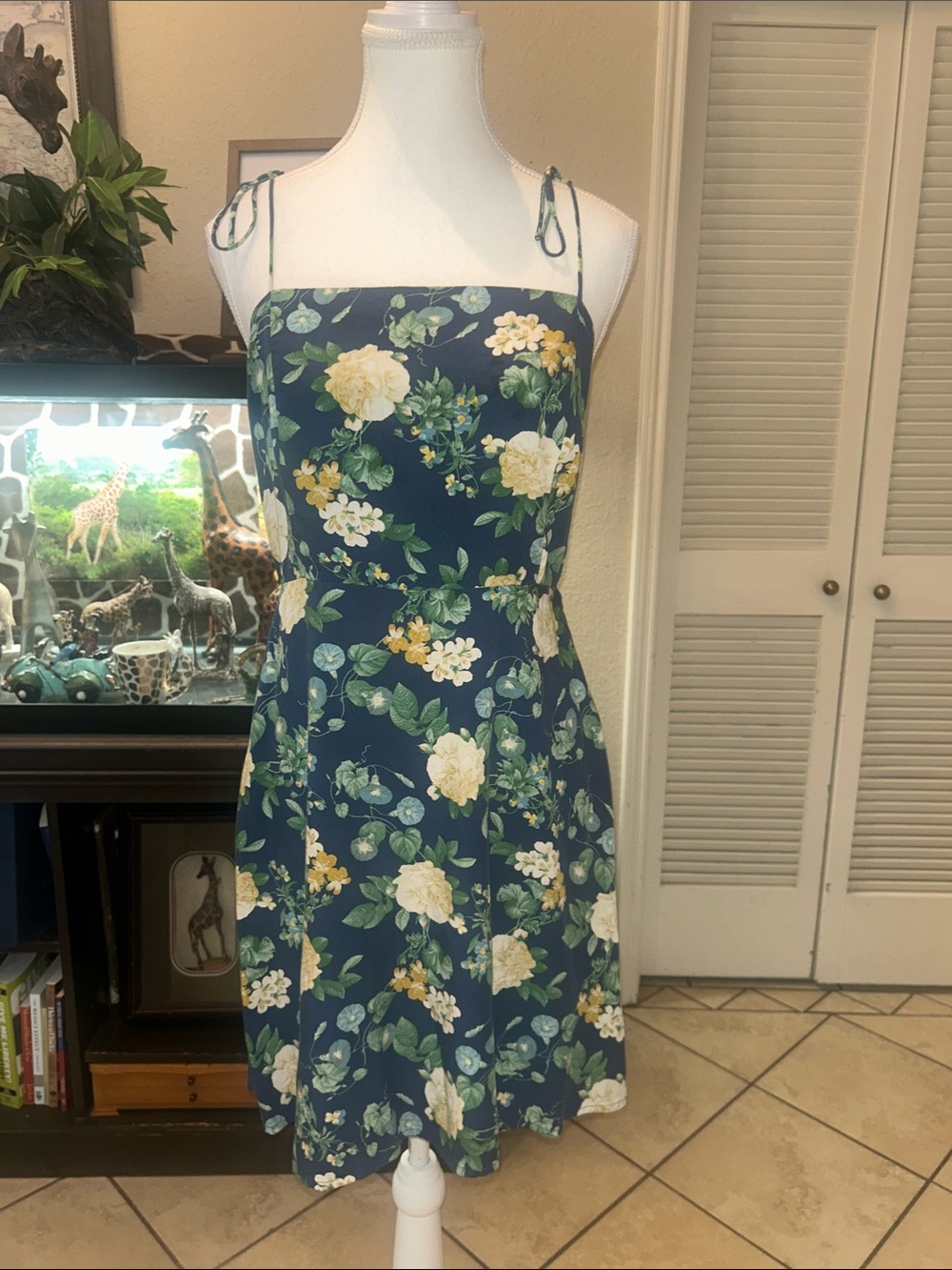 Old Navy Navy Floral Tie-Strap Mini Dress